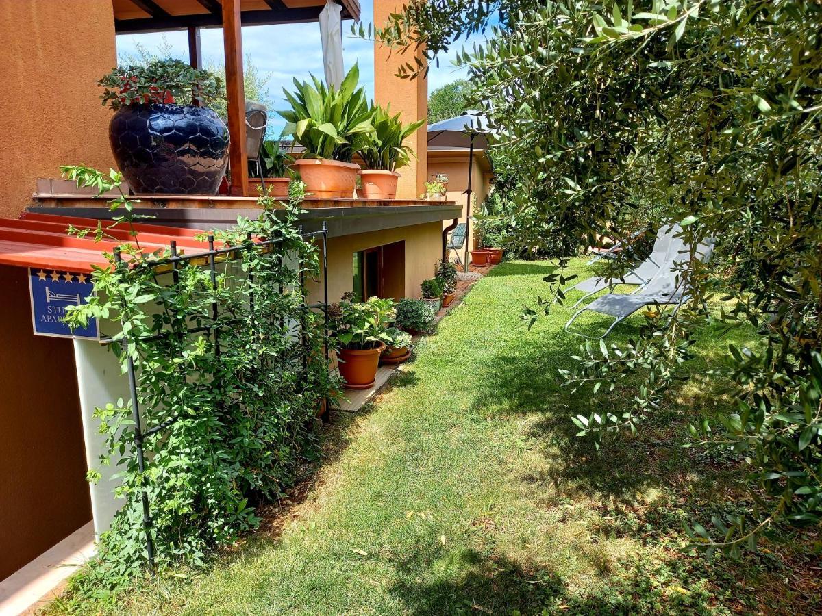 Ferienwohnung Blue Deer Umag Exterior foto